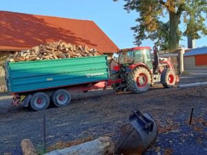 štípané palivové dřevo – SUCHÉ - fotka 2