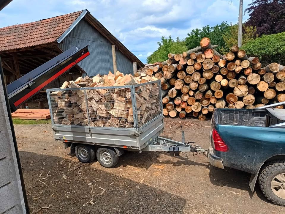 štípané palivové dřevo – SUCHÉ
